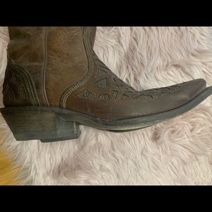 Ariat Boots - Size 9b